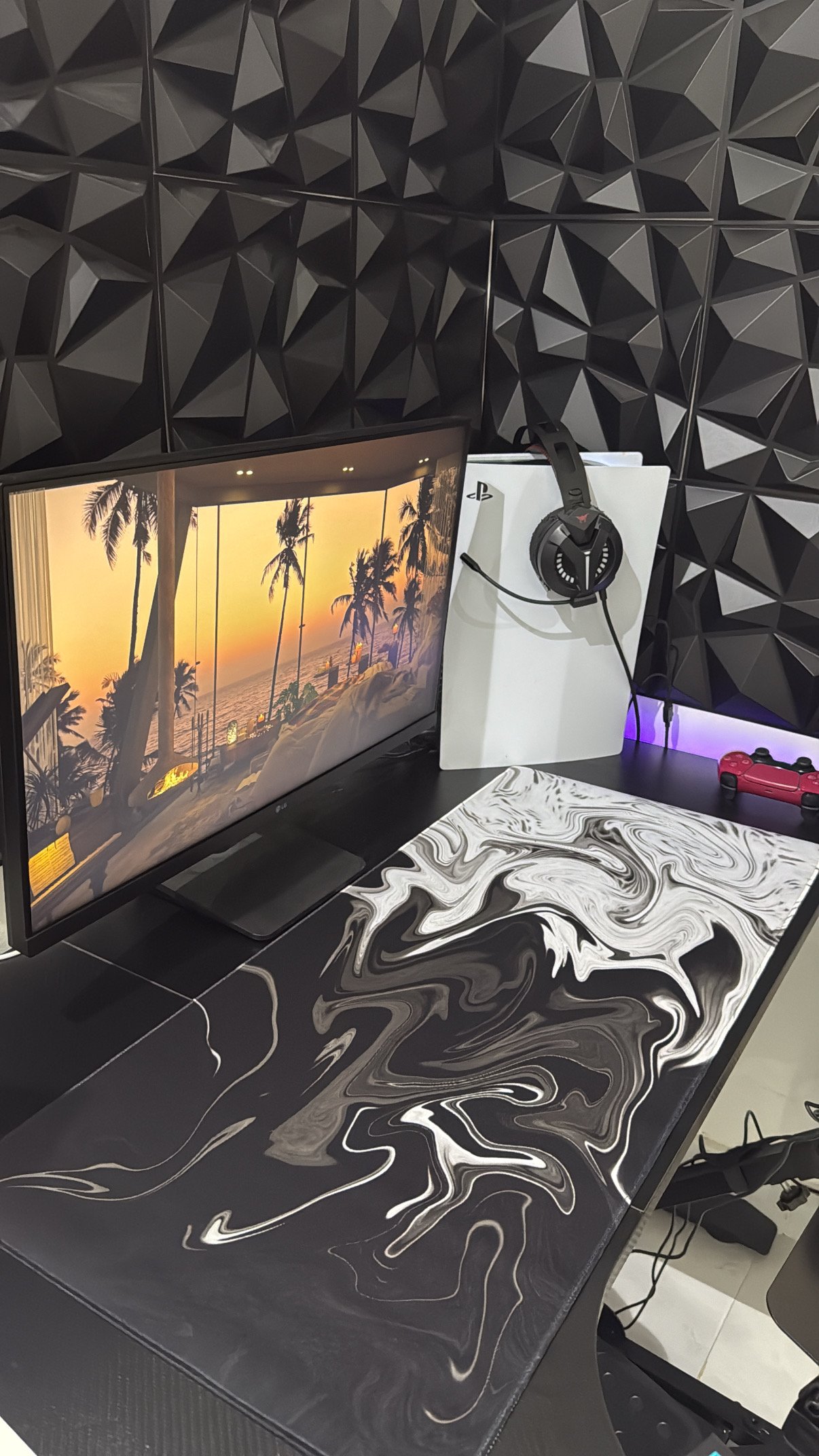 ماوس باد جيمنج كبير بتصميم رخامي أسود وأبيض